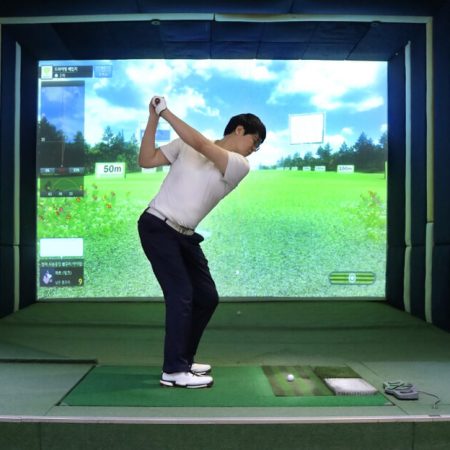 Skills To Pay The Bills: Simulated Golf Game Lets Players Compete Against The House