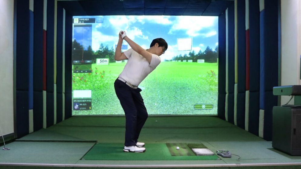 Skills To Pay The Bills: Simulated Golf Game Lets Players Compete Against The House